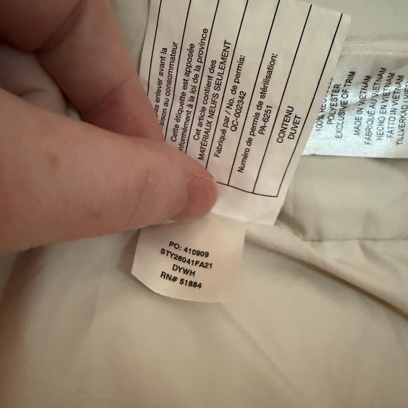 Women’s Patagonia White Puffer Jacket - Picture 8 of 8